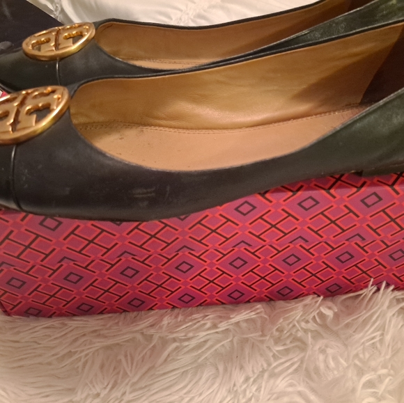 Tory Burch Navy Flats - Picture 2 of 7